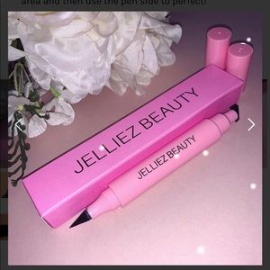 Jelliez Beauty Wing Stamp Eyeliner